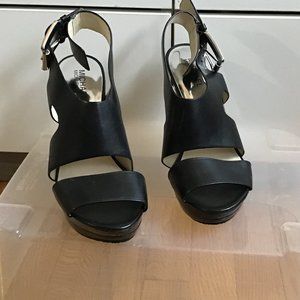 Michael Kors Black Leather Peep Toe Buckle Heel Sandal Slingback size 8M